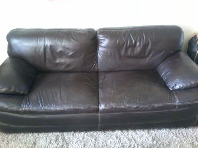 Sofá de 3 lugares em Pele