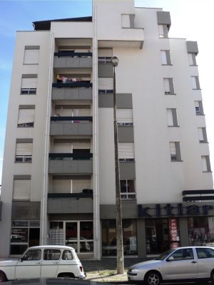 Aluga-se apartamento T2