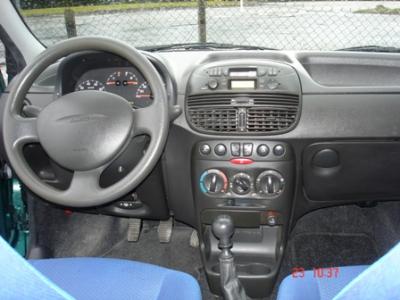 VENDO FIAT PUNTO 1.2 16V DE 2002 5 PTS C/107.000 KMS