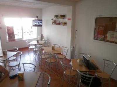 MORADIA M2 + CAFÉ NO PARCHAL 