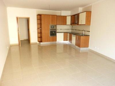 Óptimo T1 Novo em condominio fechado c/ piscina