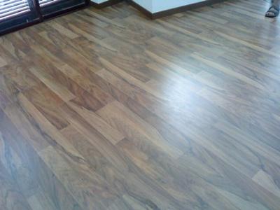 Nuno colocador de soalhos