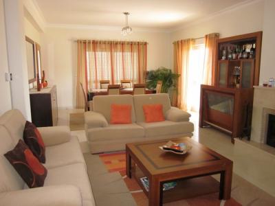 Excelente moradia em excelente localização