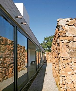 ConstruLiMoura, Ao Seu Serviço 24H por Ano!