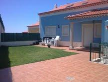 MORADIA TERREA EM CONDOMINIO FECHADO COM PISCINA (Obidos)