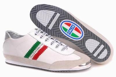 Marca homens e sapatas das mulheres, Armani, LV, d &amp; g, prada, dc 