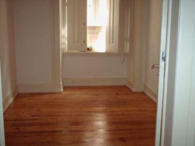 T2+1 duplex à Lapa com vista rio: Lisboa