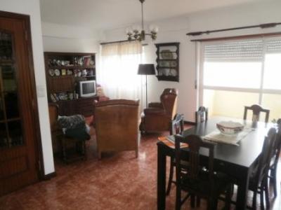 T3 com garagem e arrecadação na Ajuda(1998) - Lisboa