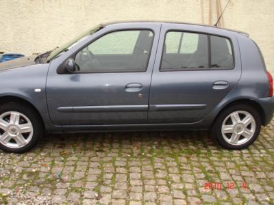 Renault Clio Storia 1.2 16v - 75cv