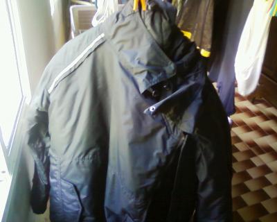 VENDE-SE ROUPA A BAIXO PREÇO!