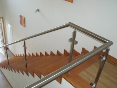 Portões Varandas Escadas Gradeamentos em Inox 