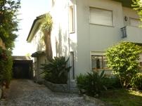 Moradia com 323m2 c/7assoalhadas Garagem Jardim