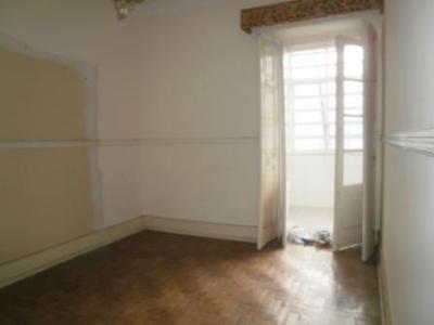 T2+1 no Alto de Santo Amaro em Lisboa