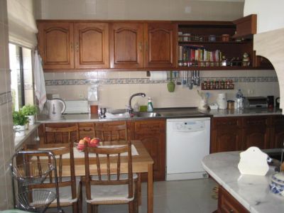 Apartamento T4, sala com 60m2, recuperador de calor, 3 wc, varandas e garagem 2 carros 