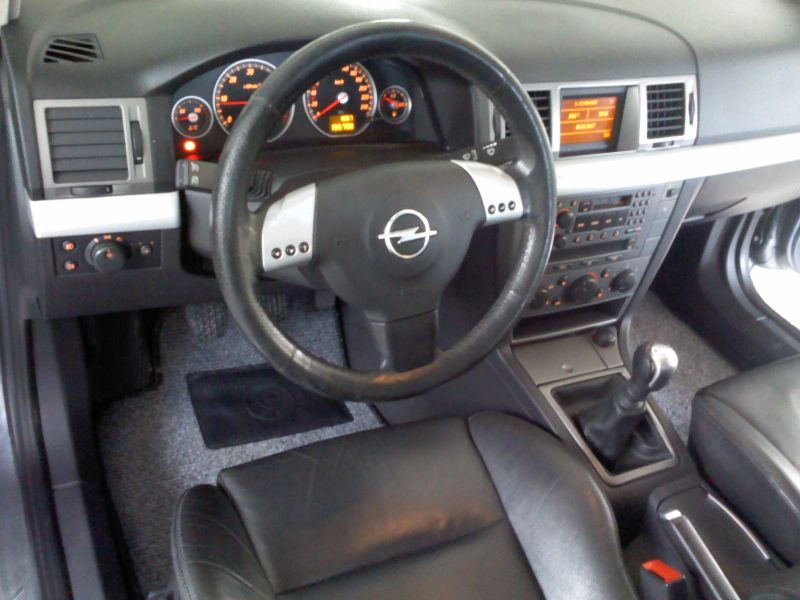 Opel Vectra C Caravan 1.9 CDTI 150 CV