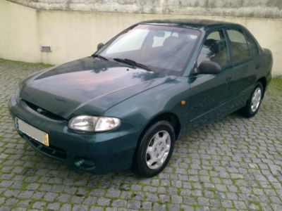 Hyundai Accent 1.3 GLS - 4p