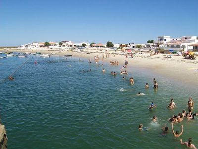 AAlgarve férias/estadia arrendamento temporário T3 junto à Praia 