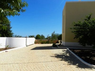 V3 isolada com piscina