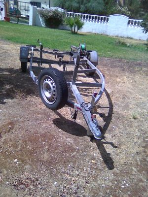 Atrelado p/ Barco até 5m c/ matricula própria