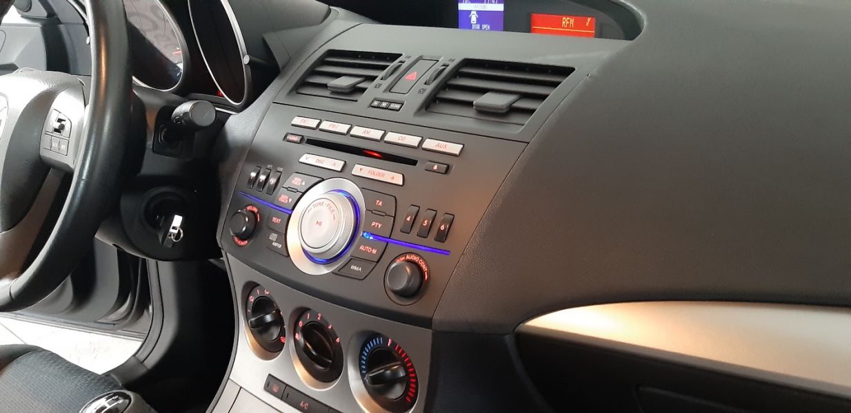 Mazda 3 MZ-CD Confort 1.6D 110 CV