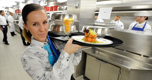 Empregados de Mesa - Disney Cruise Line