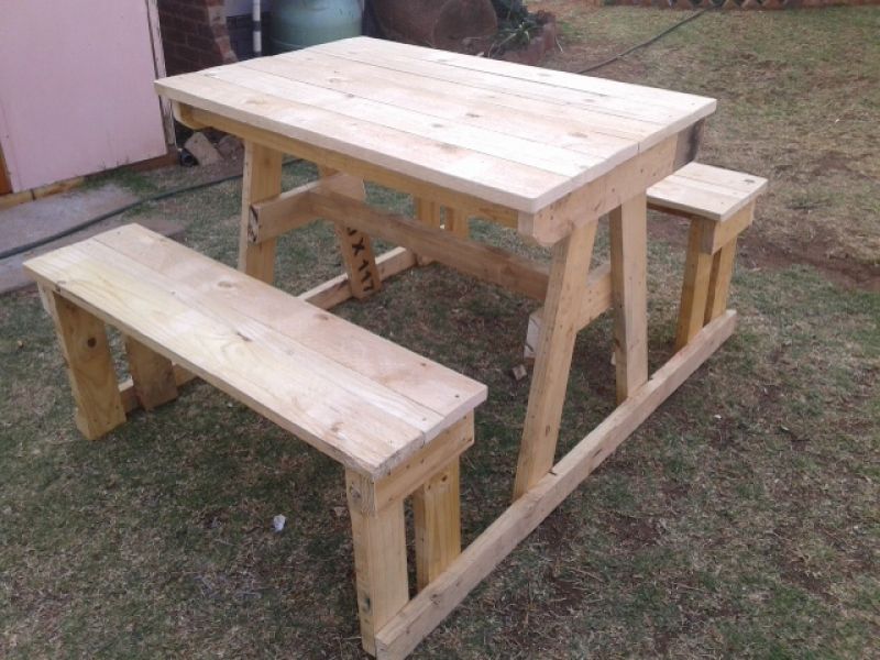 Mobília DE Madeira por   Septimber creations & Disgn  