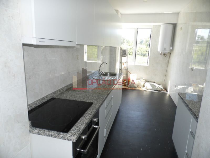 [1346F] T3 remodelado ao Intermarché – prx acessos