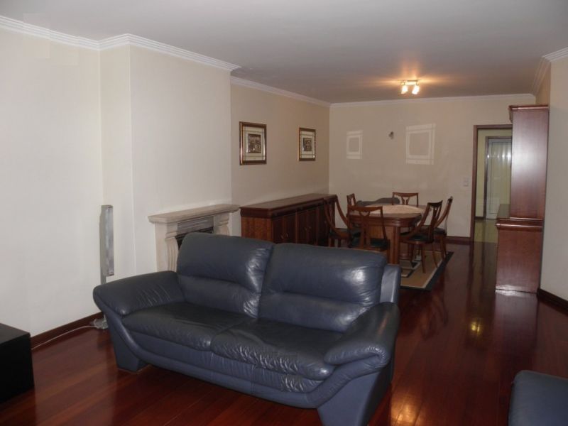 Moradia T4+1 Ao Gaiashopping