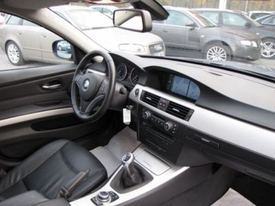 BMW Série 3 (E90) (2) 143 318d DELUXE