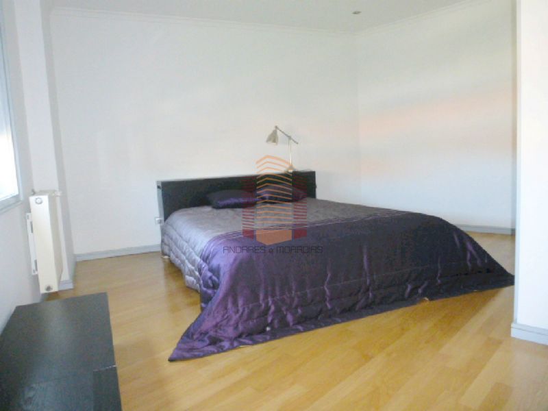 [6884] Espaçoso T3+1 Mobilado à estação de metro