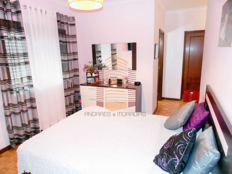 [2298/F] T3 bom estado, preço baixo à N222 – Pinheiros