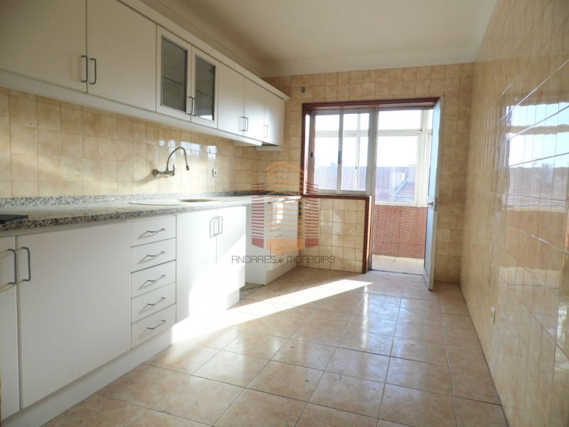 [1187F] T2 c/clugar de garagem – Retoma bancária