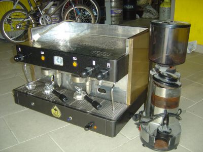 Vendo maquina de café