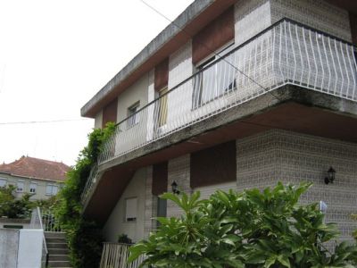 meia moradia bem situada