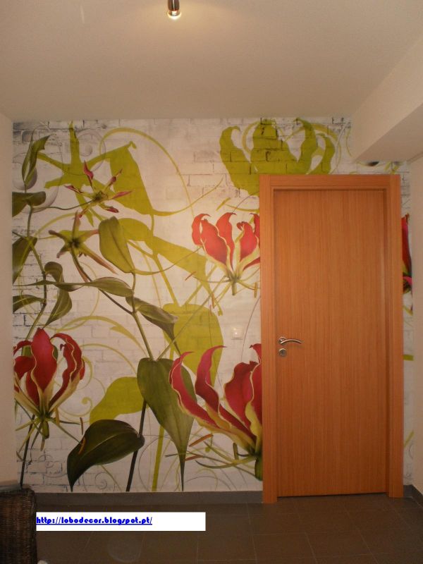 Aplicação de Papel de Parede e Foto-Murais Temáticos, Remodelação e Decoração.