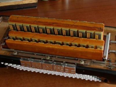 Oficina e Reparações varias em Acordeão, Acordeons & Concertinas