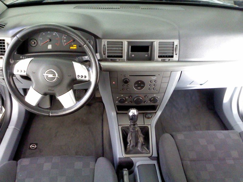 Lancia Lybra LX 1.9 JTD 105 CV