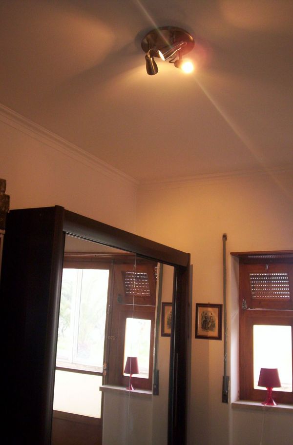 S. Pedro Estoril - Quarto mobilado com WC privativo. Praias