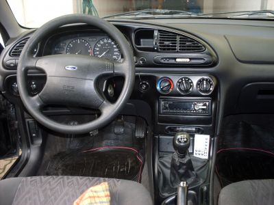 Ford Mondeo SW 1.8TD