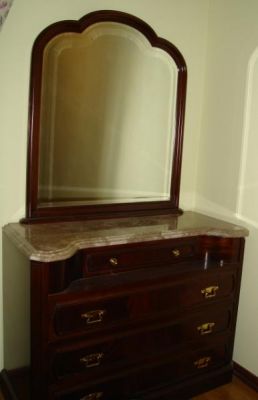 Mobília de Quarto em Mogno (sem roupeiro)