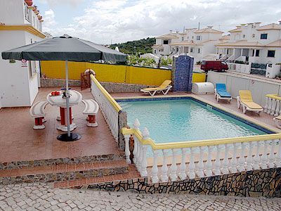 vivenda v3 +apart t1 em anexo com piscina privada