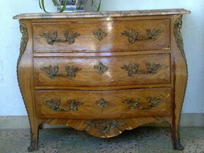 Vendo Cómoda Rústica Com 35 Anos