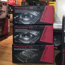 WWW MYMUZIQS COM Mixers Digitais e Analógicos, DJ equipamentos, Teclados, Estúdio equipamentos e out