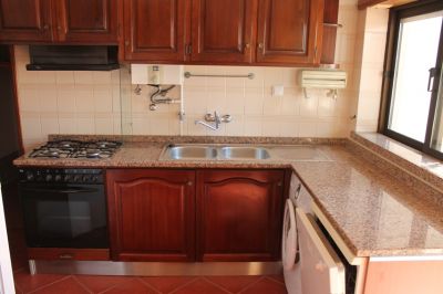 T2 com aparcamento -  arrenda-se  370€