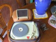  RELIQUIA DE GIRA-DISCOS E RADIO