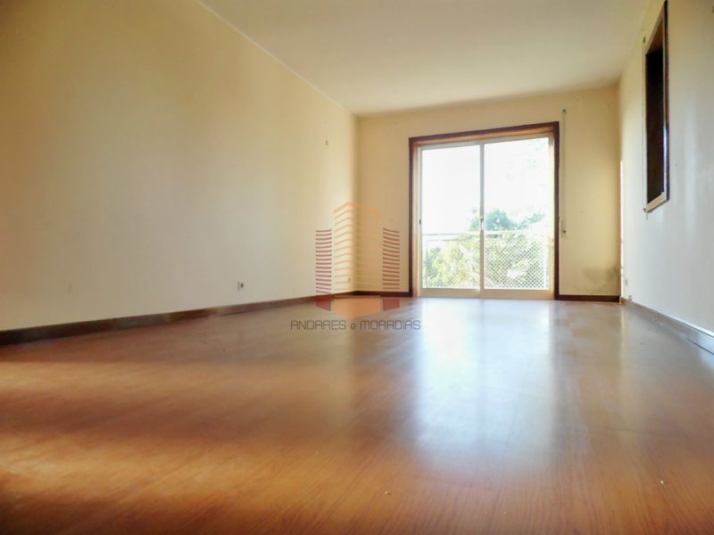 [2458RT] Bom T2 + lugar de garagem zona Meirão.