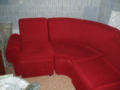 Sofá de 6 lugares com arrumação por baixo