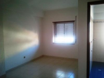 T1 ALUGO desde 330,00€ - usado, sem mobilia,