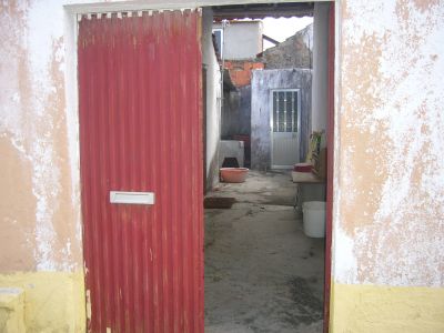 Vendo casa t2 habitavel