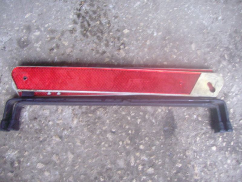 Triangulo para avtomovel 